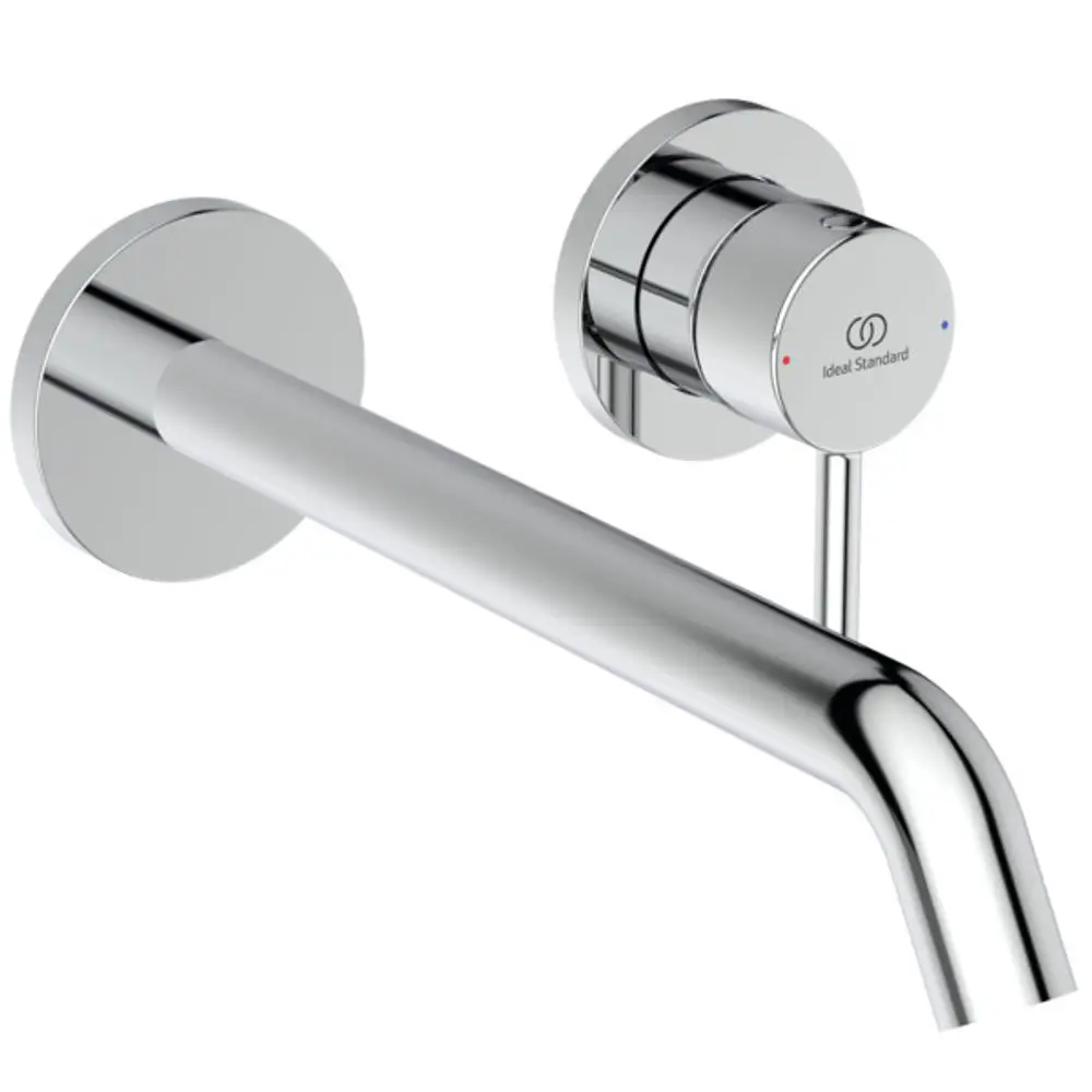 Wandmontierte Armatur in glänzendem Chromfinish von Ideal Standard, mit einem runden Bedienknopf für Temperaturregulierung und einem schlanken Auslauf.